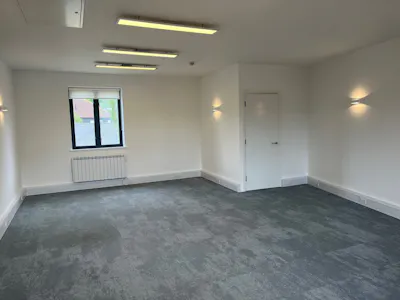 17 Canon Harnett Court, Warren Park, Milton Keynes, Office To Let - Image 3