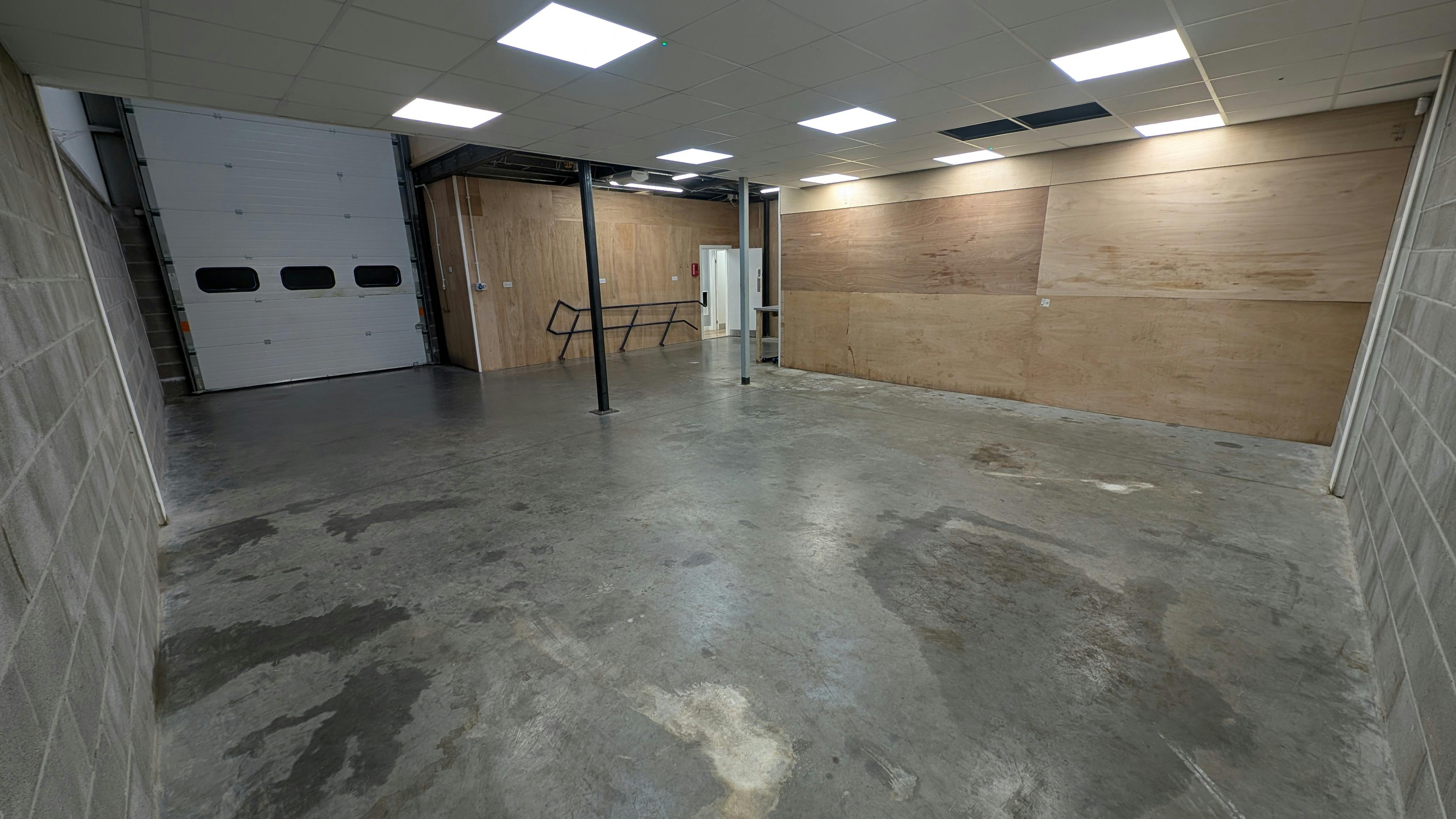 Industrial Unit in Southampton - photo 4
