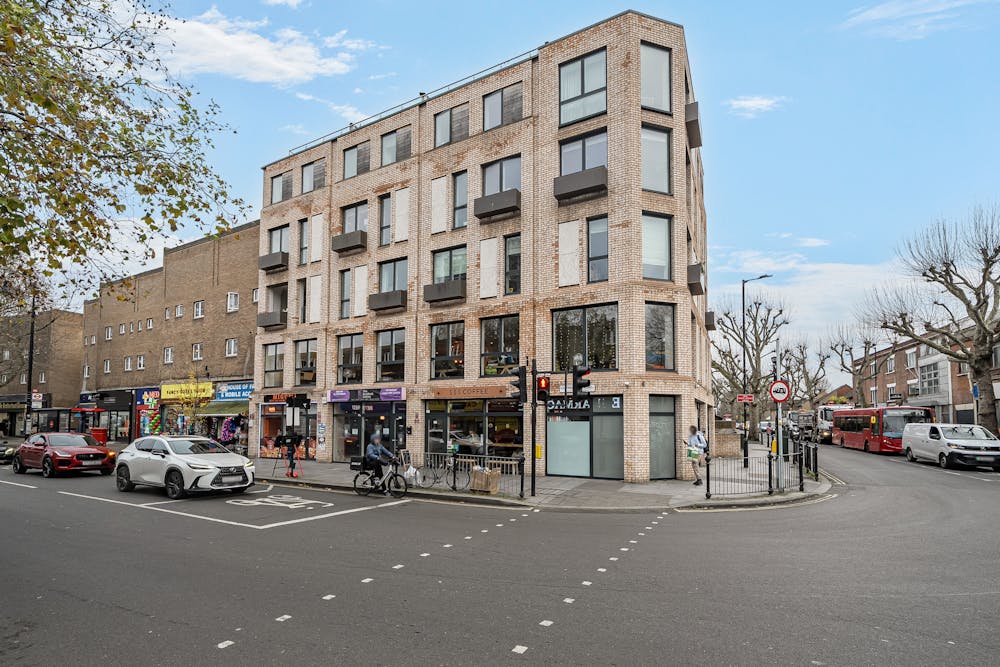 196B Southwark Park Road - 139366376942c1a305fd6.jpg