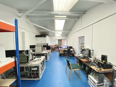 Unit 6, Broomstick Yard, R/o 16 High Street, Edelsborough To Let - 3.JPG