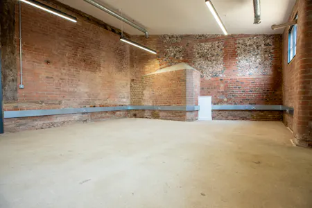 Manor Farm Barns, Hughenden Manor Estate, High Wycombe, E (Commercial / Business / Service) / Office To Let - 352A1837-HDR.jpg