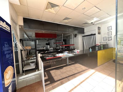 Commercial Unit at Jennens Court, Birmingham, Retail To Let - image00008.jpeg