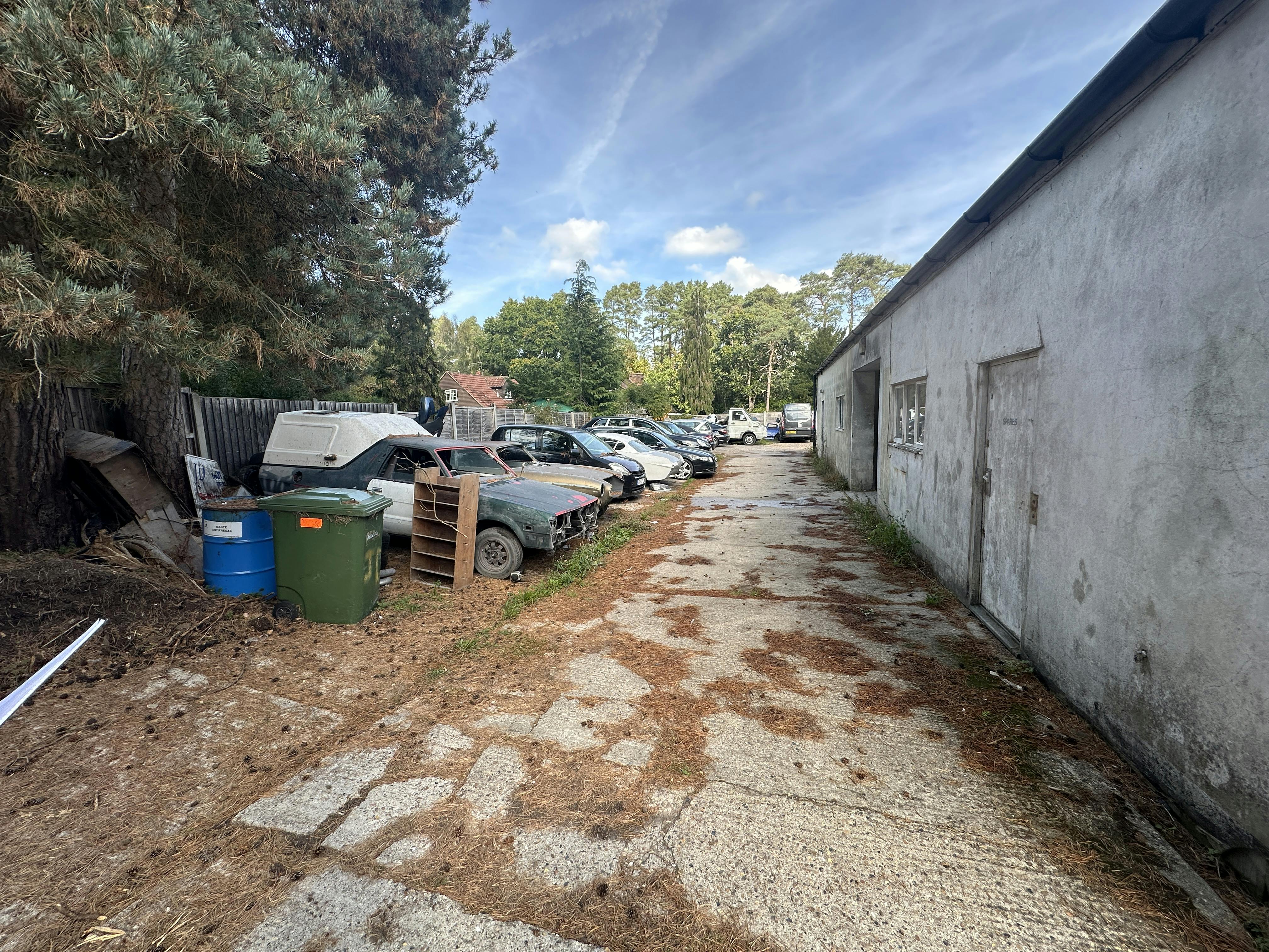 Rushmoor Garage, Tilford Road, Farnham, Motortrade / Industrial / Warehouse To Let - IMG_9905.JPG