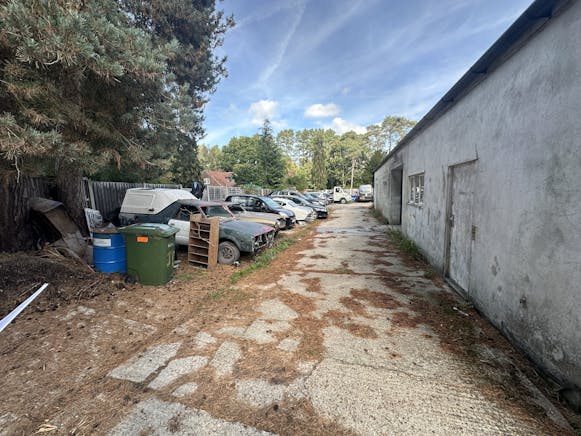 Rushmoor Garage, Tilford Road, Farnham, Motortrade / Industrial / Warehouse To Let - IMG_9905.JPG