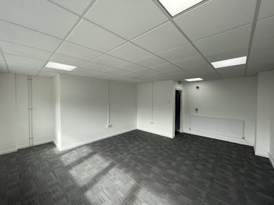 Unit 11, Stocklake Industrial Park, Aylesbury, Industrial To Let - IMG_2626.JPG