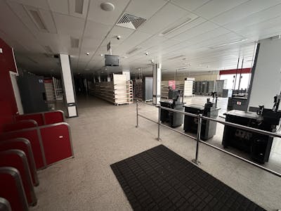 1A Vicar Lane, Chesterfield, Class E Retail / Leisure / Retail / High Street Retail / Retail - In Town / Shopping Centre To Let - 20251007_140312723_iOS.jpg