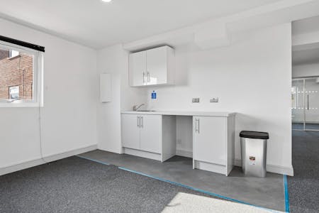 Second Floor Offices, 79-81 High Street, Marlow, E (Commercial / Business / Service) / Office To Let - 104744 - Second floor office  (10).jpg