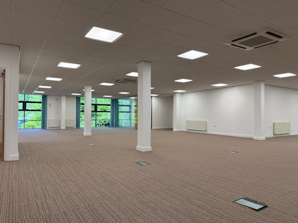 Nicholson House, Elmete Hall, Leeds, Office To Let - IMG_7200.JPG