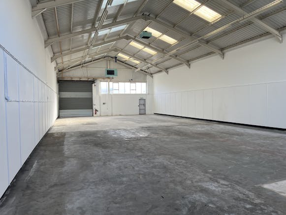 Unit 6 Kingshold, Kingsditch Trading Estate, Malmesbury Road, Cheltenham, Industrial To Let - IMG_7502.JPG