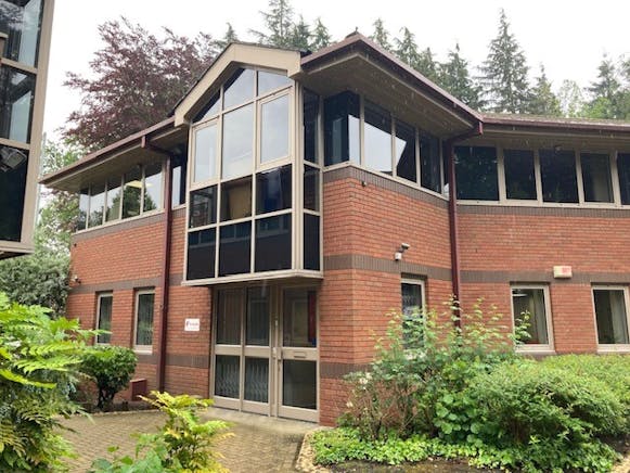 5 Wellington Business Park, Crowthorne, Offices To Let - 5 Wellington BP.jpg