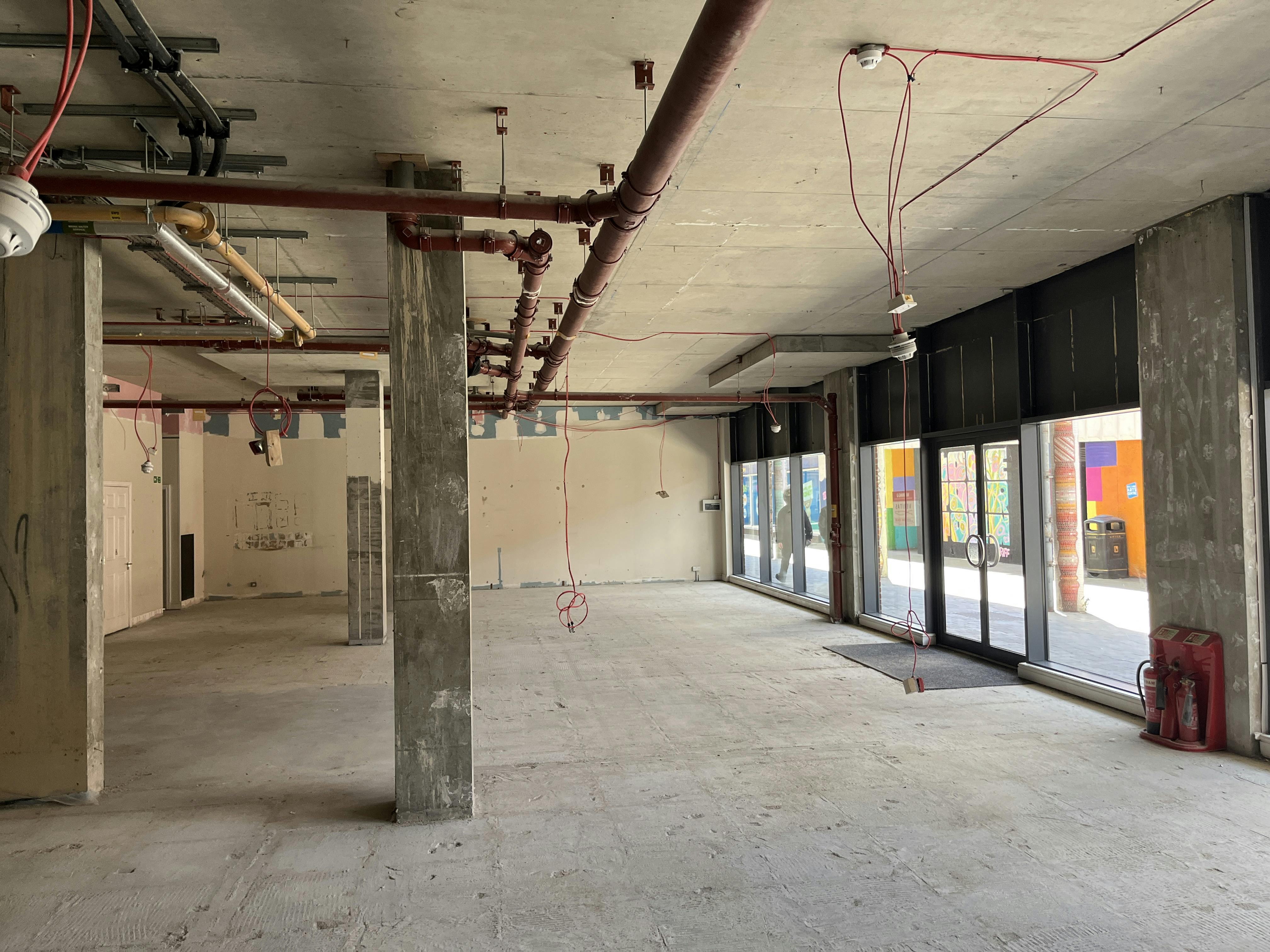 Unit 20 Octagon Parade, High Wycombe, E (Commercial / Business / Service) / Retail To Let - IMG_5001.JPG