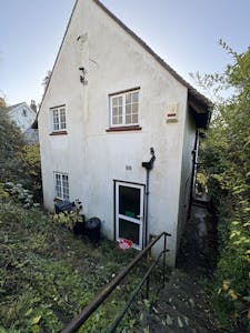 7A Downs Court Road, Purley, D1 (Non Residential Institutions) / F1 (Learning and Non-Residential Institutions) For Sale - IMG_5922.JPG