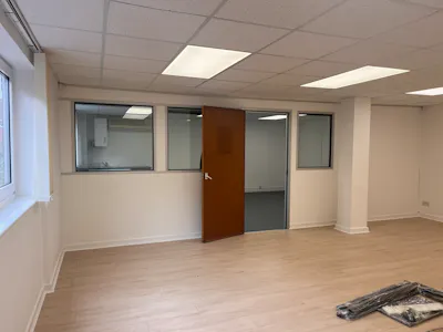 Merritt House, Amersham, Office To Let - 20260617_152807950_iOS.jpg