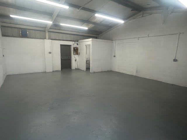 Unit 10, Porte Marsh Workshops, Calne, Industrial To Let - Interior  front to rear.jpg