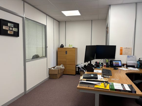 Unit 2 Princes Court, Ferndown, Office To Let - IMG_6174.JPEG