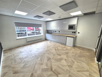 Ground Floor, 6 Acorn Business Park, Stockport, Office To Let - 20250723_141021.jpg