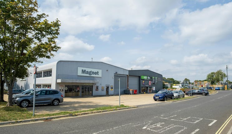 17A Invincible Road Trading Estate, Farnborough, Warehouse & Industrial To Let - 17a INv Rd ic copy.jpg