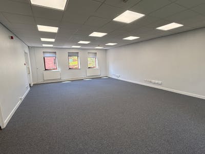 8 Regents Court, Redditch, Office To Let - IMG_2218.JPG