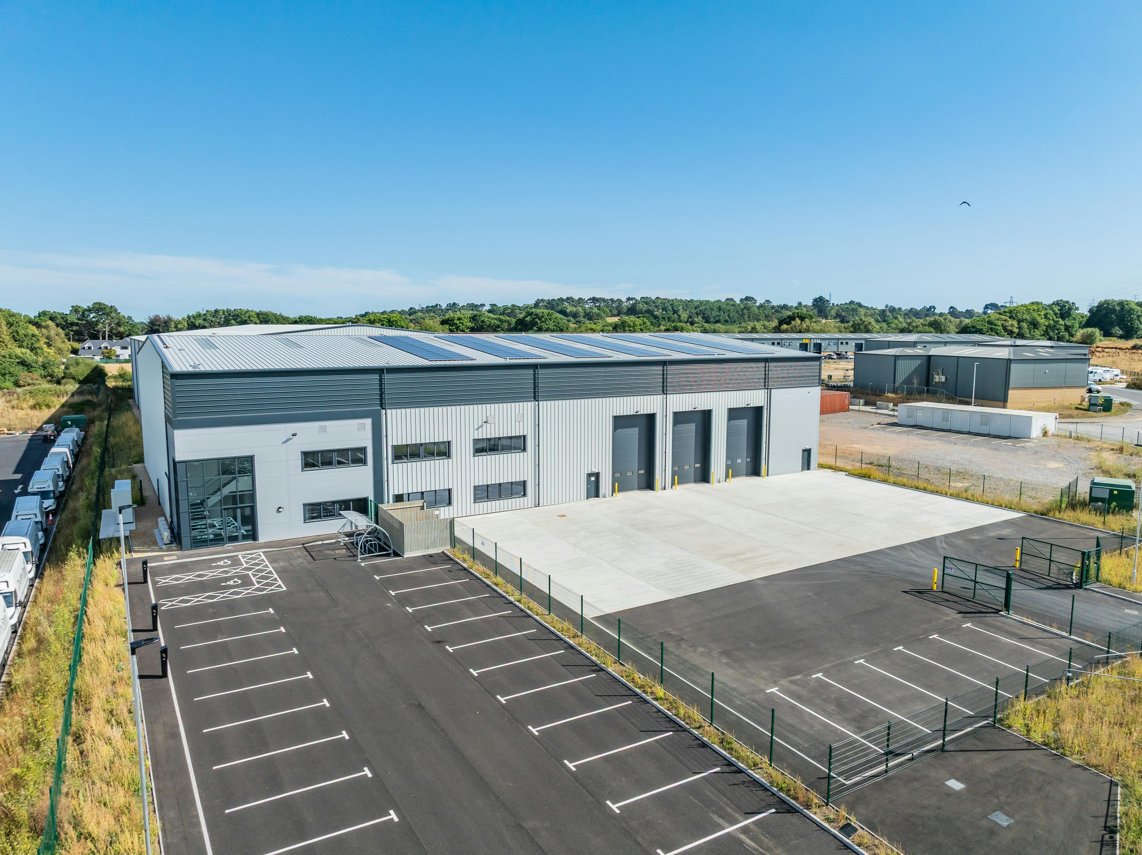 Industrial Unit in Poole - photo 3