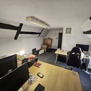 Second Floor Office, 13b High Street, Hailsham, Office / Serviced Office To Let - 20260128_093724_resized.jpg