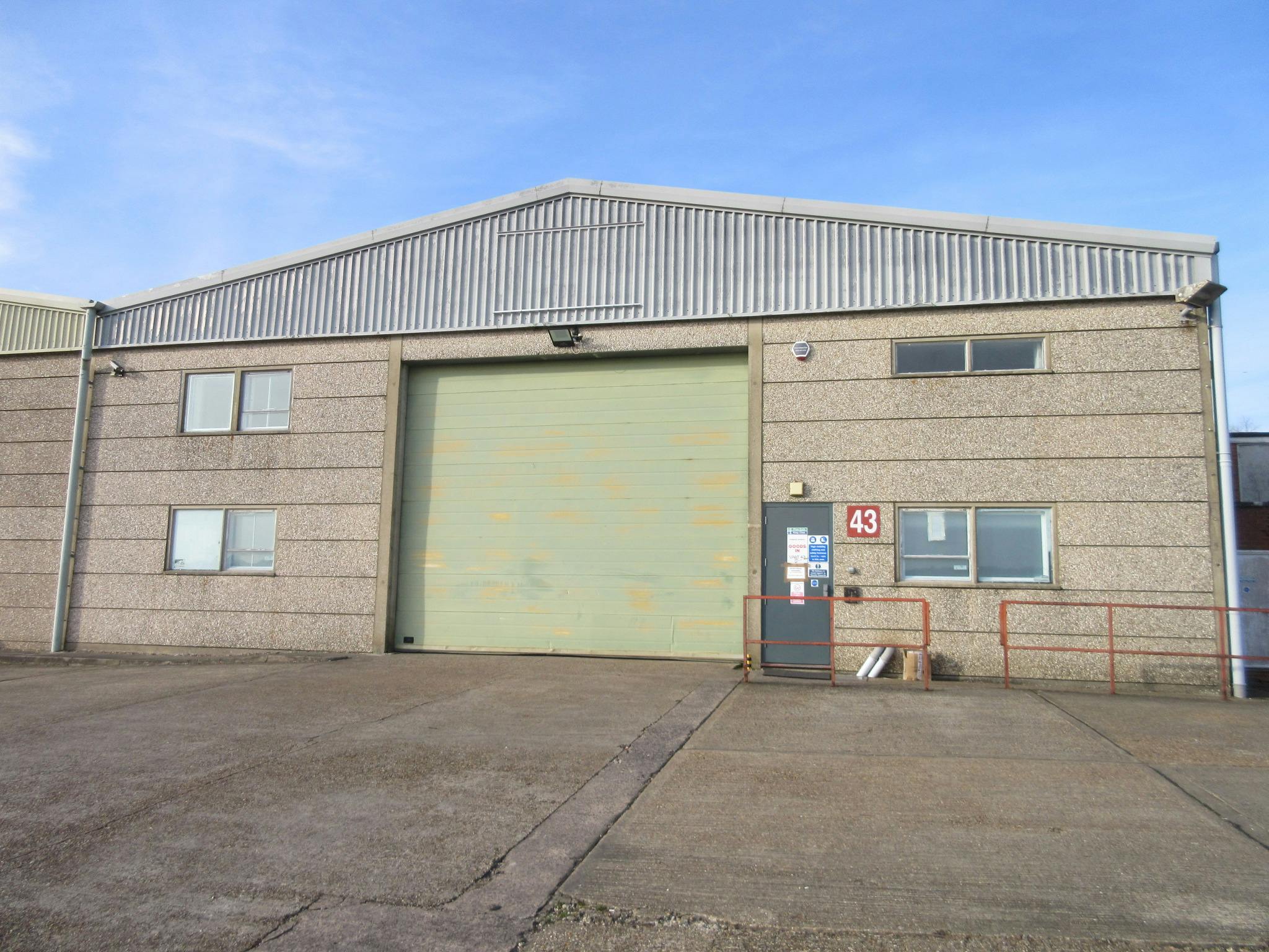 Building 43, Dunsfold Park, Stovolds Hill, Cranleigh, Industrial / Warehouse To Let - IMG_2286.JPG