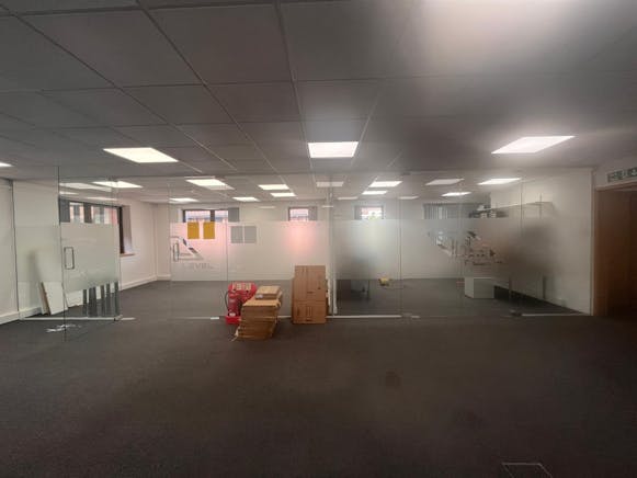 Unit 2 Chiltern Court, Chesham, Offices To Let / For Sale - WhatsApp Image 2026-04-02 at 15.5.jpeg