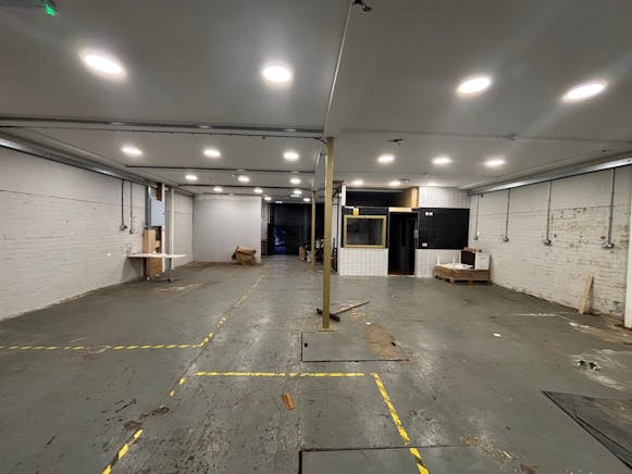 500 Crow Road, Glasgow, Industrial / Retail To Let - PHOTO20251203094941 4.jpg