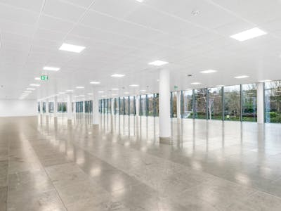 Building 5, The Heights, Weybridge, Office To Let - Building 5  The Heights  Weybridge 4.jpg