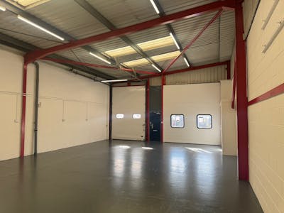 Unit 17, Hawthorn Centre, Harrow, Warehouse To Let - 17 Hawthorn Centre 20.jpg