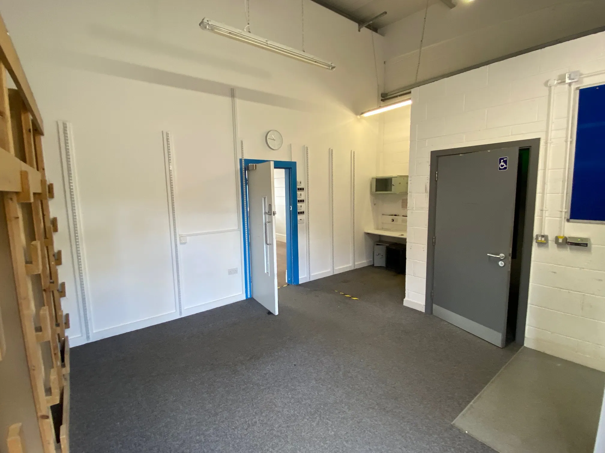 Unit 2 Langbar Retail Park, Swarcliffe Avenue, Leeds, West Yorkshire, LS14 5EY