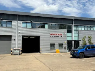 Unit 4 Hatch Industrial Park, Basingstoke, Industrial To Let - Picture10.jpg