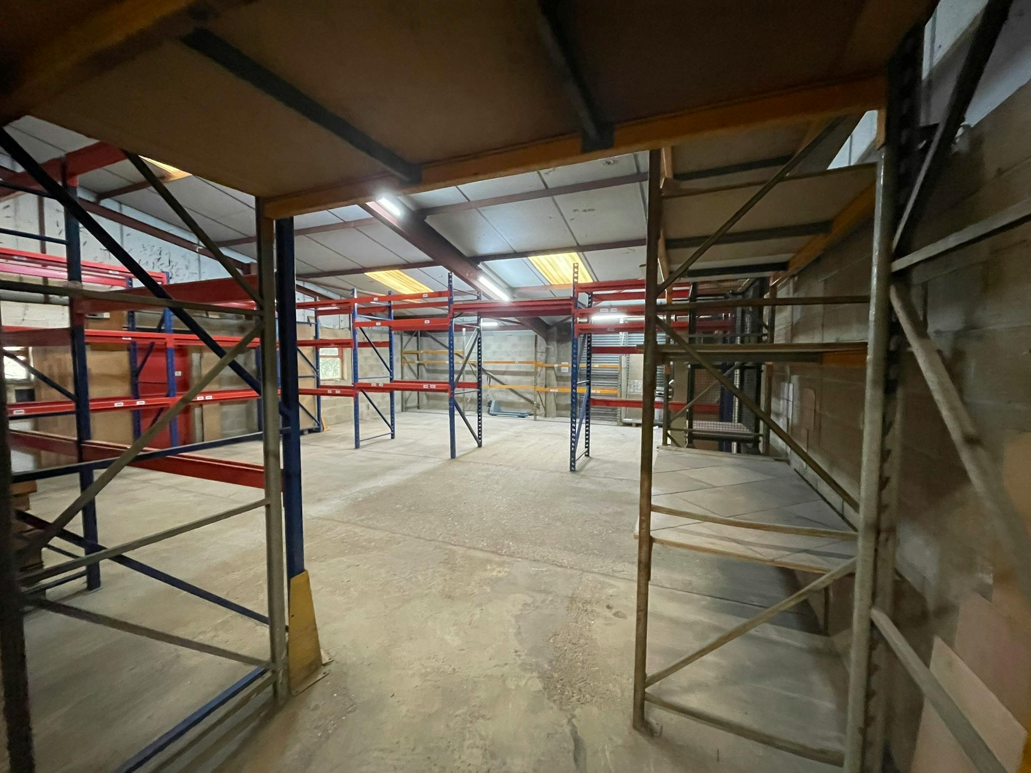 Unit 1 and Unit 2, 1 Frensham Road