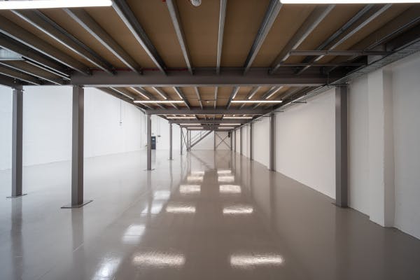 Industrial Unit in Poplar - photo 3