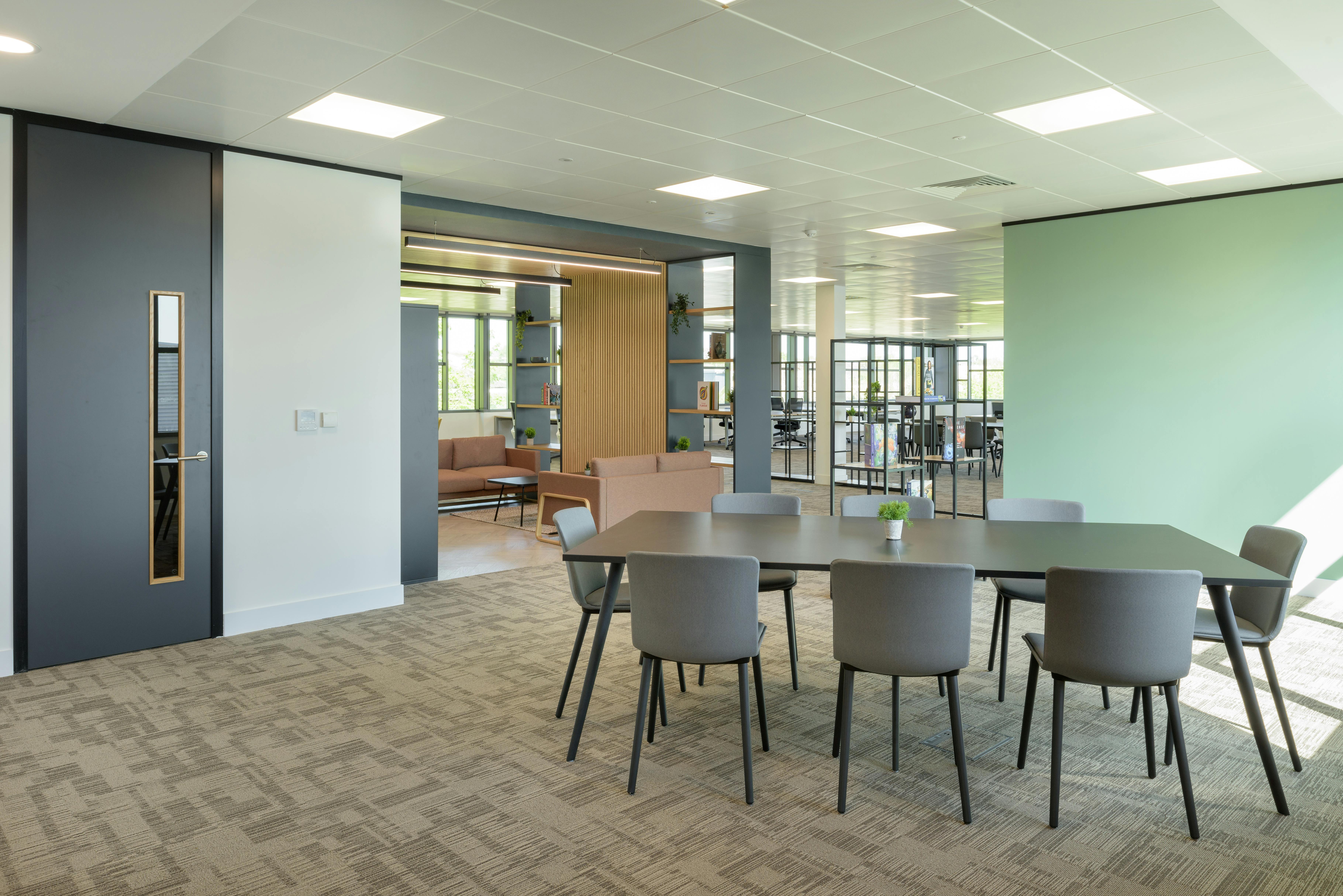 Office in Bracknell - photo 3