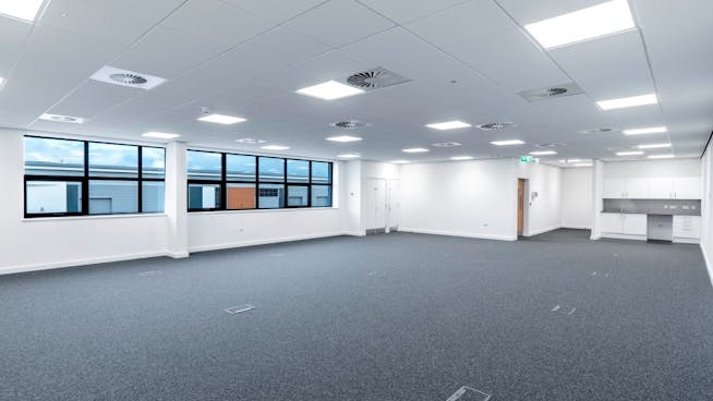 Radius Park, Basingstoke, Industrial To Let - RADIUS_Office.jpg