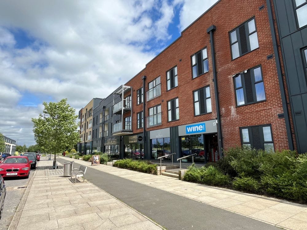 Units 1, 3 & 4 Trinity House West, Bicester, Office / Retail For Sale - image00026.jpg