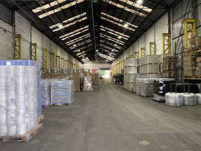 Unit 8 Friars Industrial Estate, Unit 8, Bradford, Logistics / Industrial / Warehouse To Let - IMG_1305.jpg