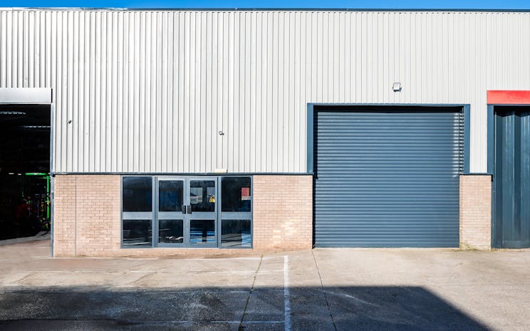 Unit 1B The Paddocks Trade Park, Newbury, Industrial / Warehouse To Let - UNIT 1B THE PADDOCKS NEWBURY BERKSHIRE_004.jpg