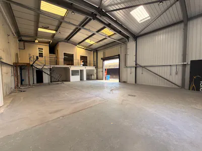Walter House, Wickford, Industrial / Office To Let - WhatsApp Image 2026-07-10 at 10.20.36.jpeg