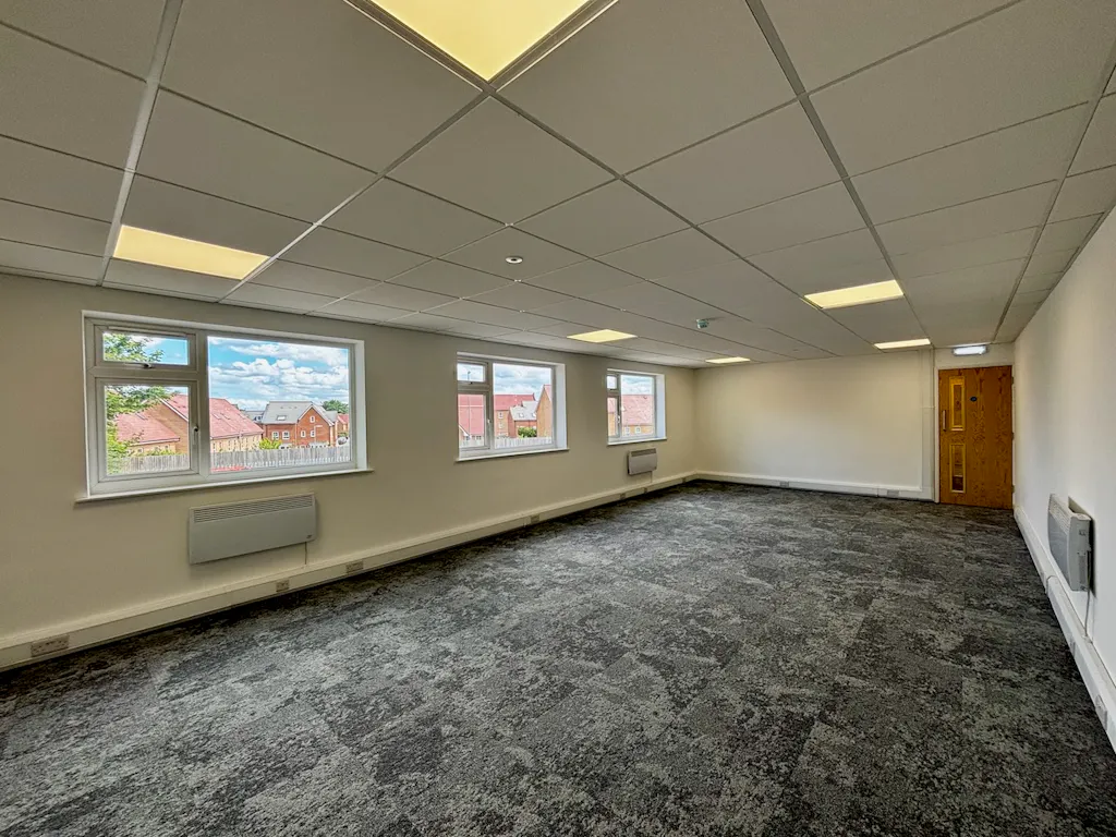 4 Frenchs Avenue Dunstable Mileway Warehouse For Rent First Floor Office