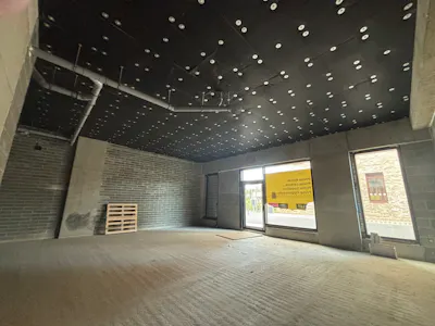 Atelier, Unit 1, Chapel Street, Salford, High Street Retail To Let - inside pic 2 .jpg