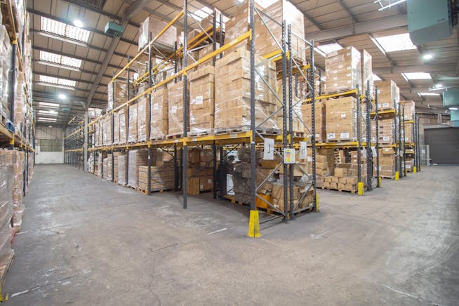 Rear of Unit L, Braintree Industrial Estate, Ruislip, Industrial / Warehouse To Let - 2.jpg