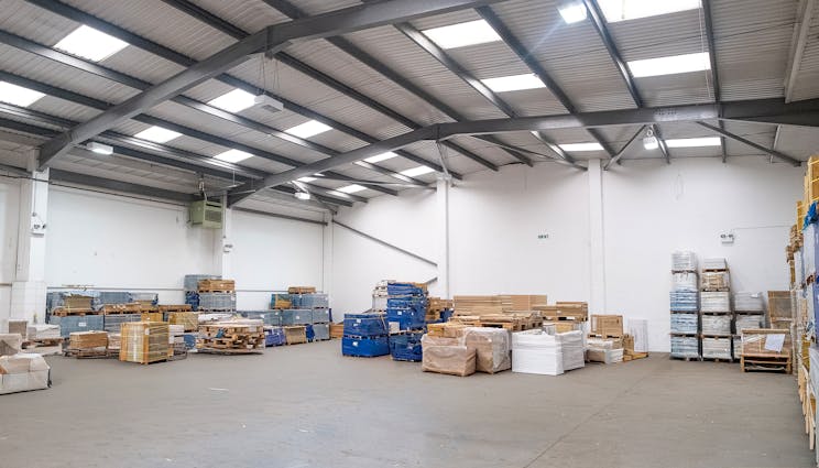 17A Invincible Road Trading Estate, Farnborough, Warehouse & Industrial To Let - DSCF0067 copy.jpg