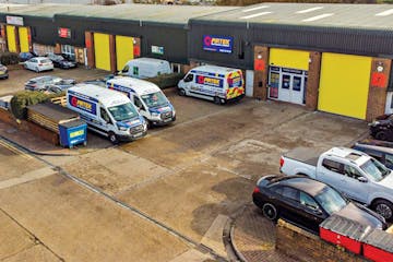 Unit 9, Manford Industrial Estate, Manor Road, Erith, Industrial To Let - 9Manford.jpg