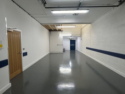 Unit C6 Lakeside Business Park, Cirencester, Industrial To Let - 6.jpg