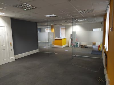 St. Philips Courtyard, Birmingham, Office To Let - 20211209_114006.jpg