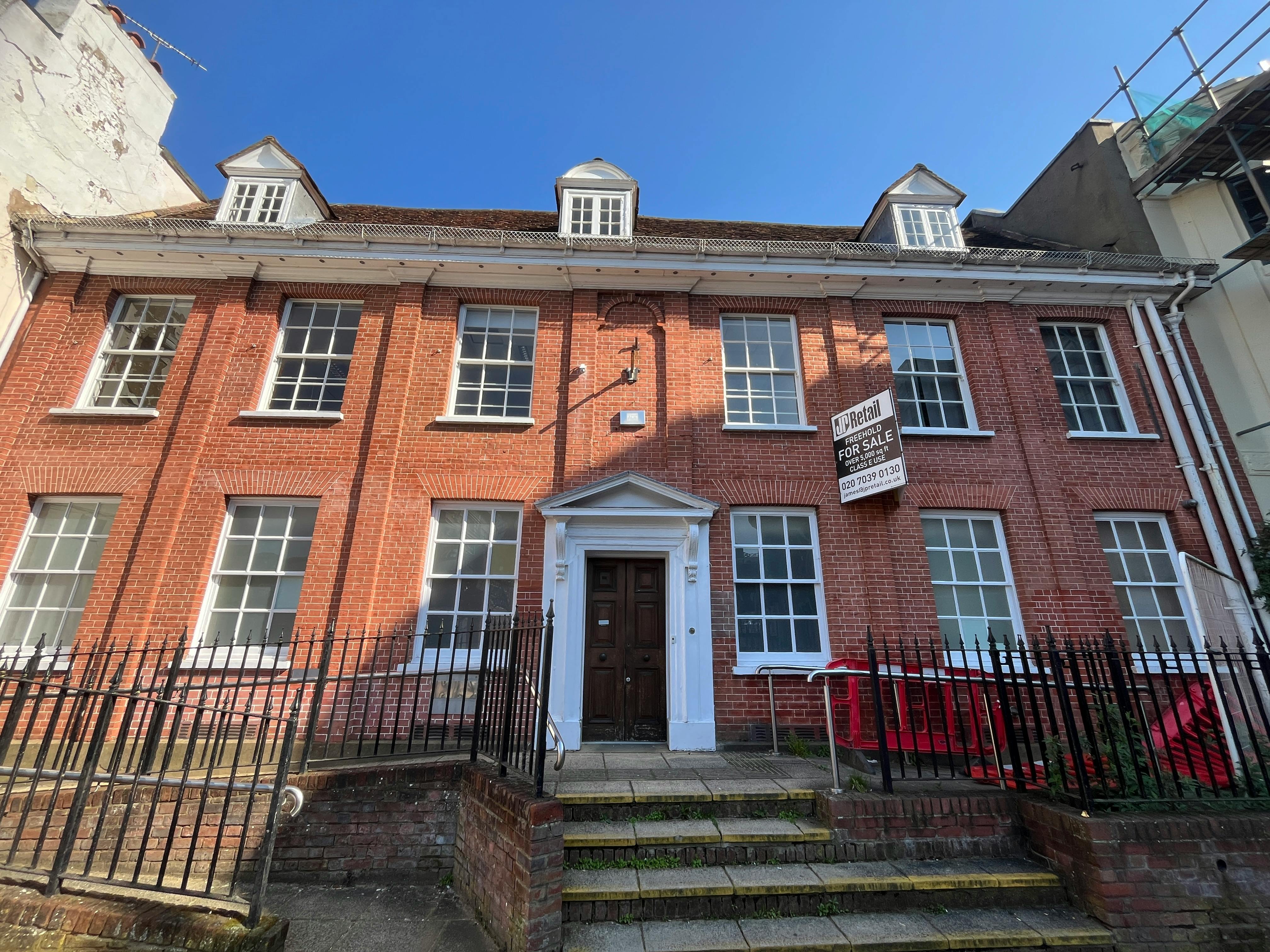 First Floor Offices, 34 Market Square, Aylesbury, Offices To Let / For Sale - 20260319_110441693_iOS.jpg