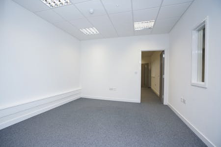Unit 2 Trojan Business Centre, Warwick, Industrial/Logistics / Warehouse To Let - Trojan Business Park (14).jpg
