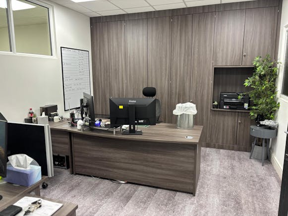 21A Sirdar Road, Rayleigh, Office To Let - WhatsApp Image 2026-03-12 at 10.34.41 AM (3).jpeg