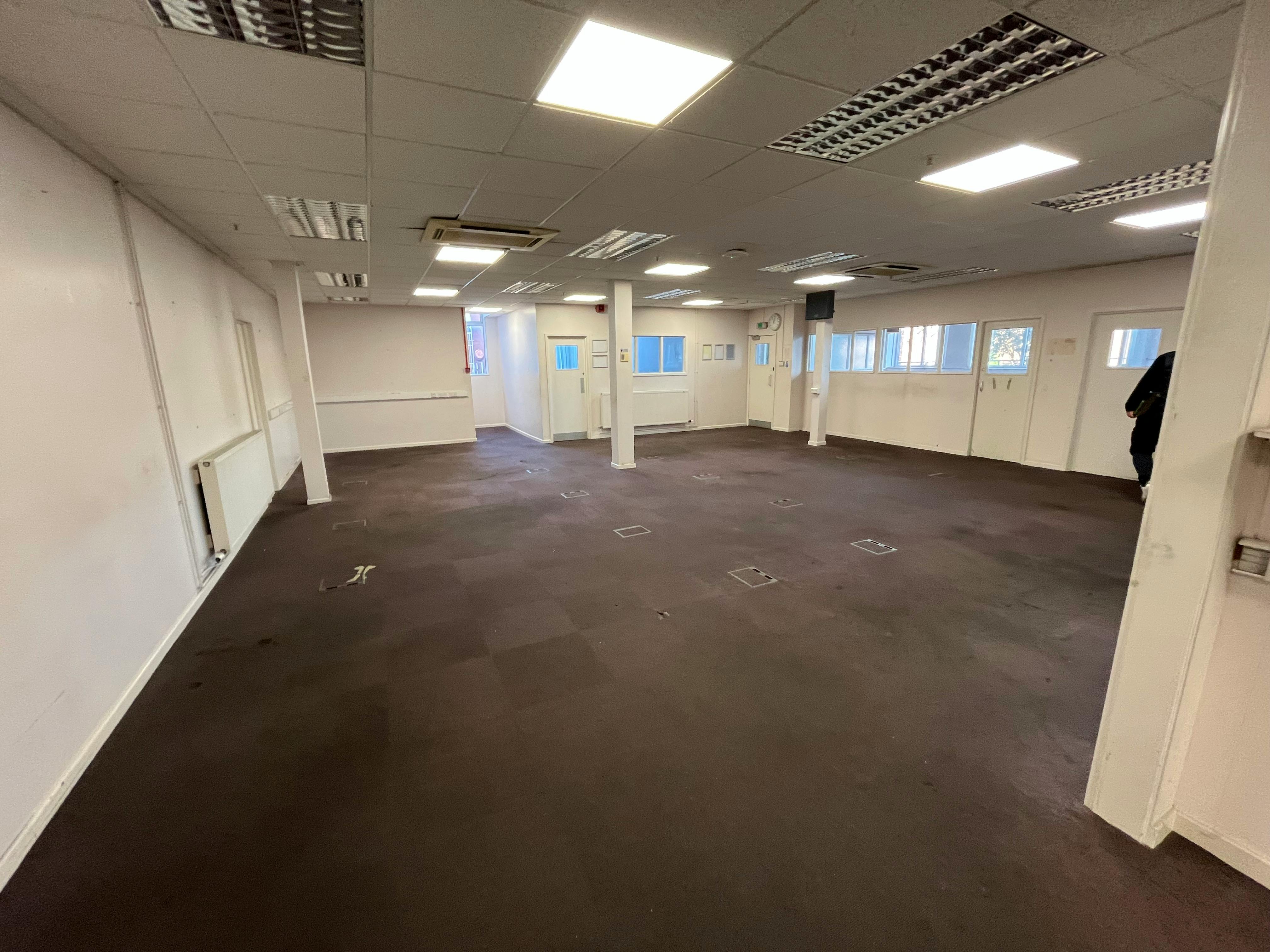 Office Premises, Hayfield Road, High Peak, Industrial / Offices To Let - IMG_0486.jpg